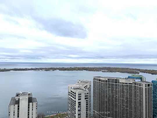 For Lease - 33 Bay Street Unit# 5006, Toronto, Ontario - Photo 1