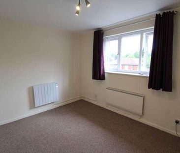 Bury New Road, Prestwich, M25 - Photo 3