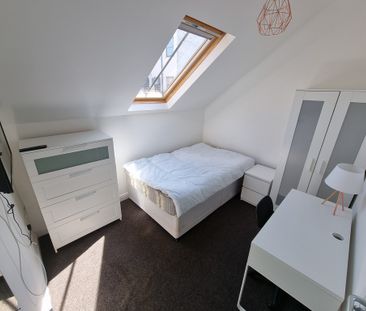 6 Bed Student Accommodation - Photo 6