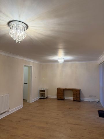 2 Bed Flat, Farquhar Road, B15 - Photo 3