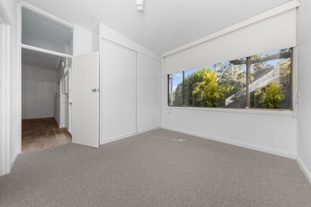 28 Carunta Street, - Photo 2