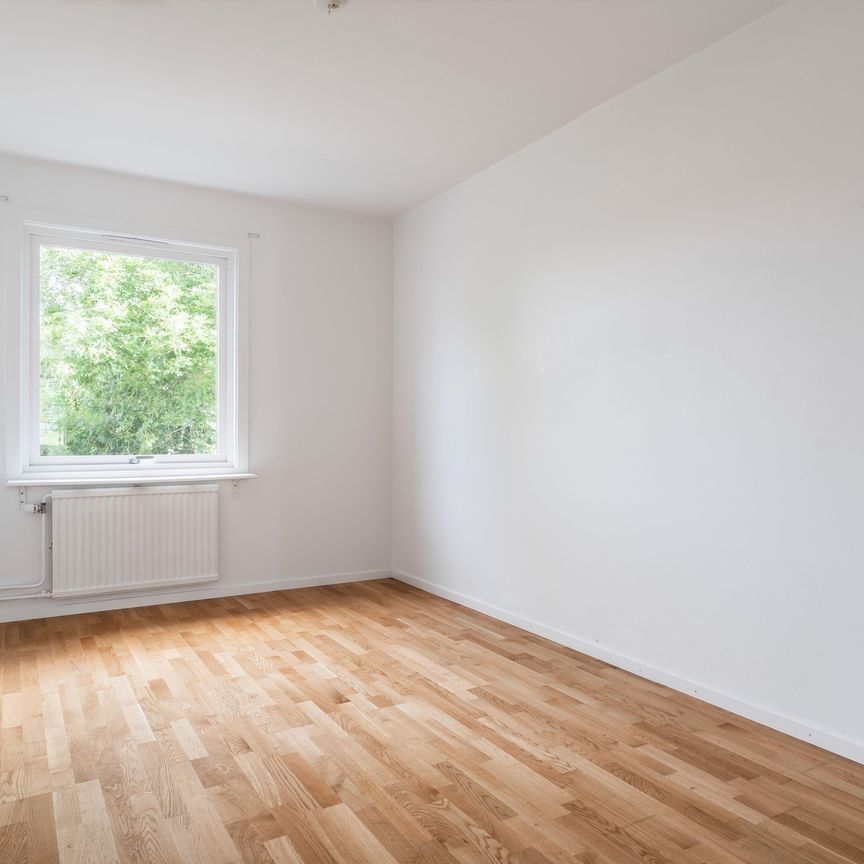 Östergatan, Åstorp - Photo 1