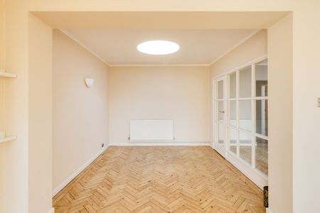 2 Bed Flat - Photo 3