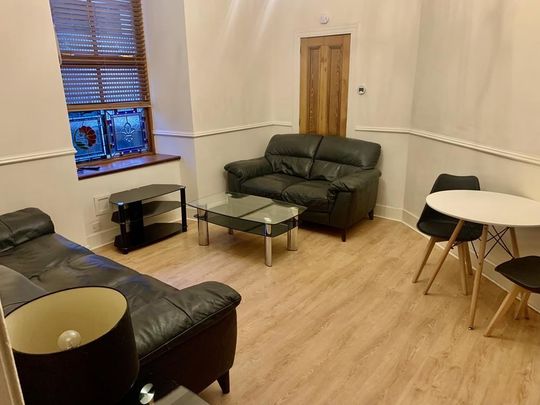 Rosemount Viaduct, Flat A, Aberdeen, AB25 - Photo 1