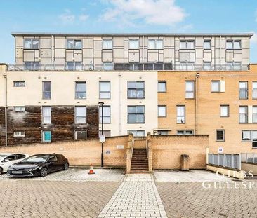 Cameron Crescent, Edgware, HA8 - Photo 2