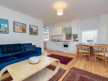 Bedford Street - Photo 2