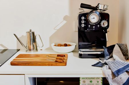 Ultra Studio Apartment-King Single Bed with Standard View - Photo 5