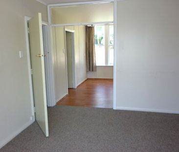 Tidy 2 Bedroom Flat - Photo 5