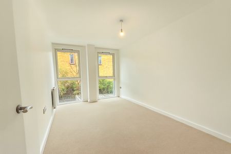 2 Bed Flat, Saw Mill Way, N16 - Photo 2