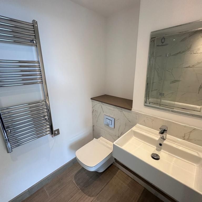 2 bedroom flat to rent - Photo 1