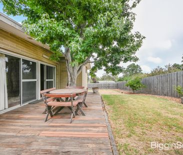 Charming Family Home with Versatile Living - Photo 5