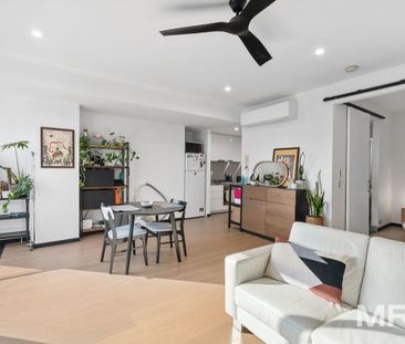 403/201 Powlett Street, East Melbourne - Photo 2