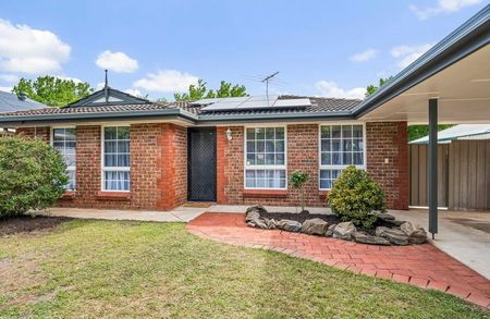9 Nautilus Square, Seaford Rise SA 5169 - House For Rent | Domain - Photo 5