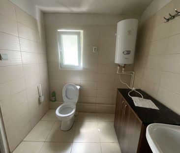 Casa de inchiriat, Micro 17 - curte spatioasa, loc de par... - Fotografie 3