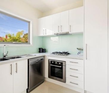 52 Anderson Street, Newport VIC 3015 - Photo 1