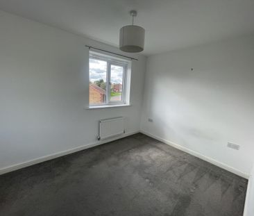 3 bedroom semi-detached house to rent - Photo 6