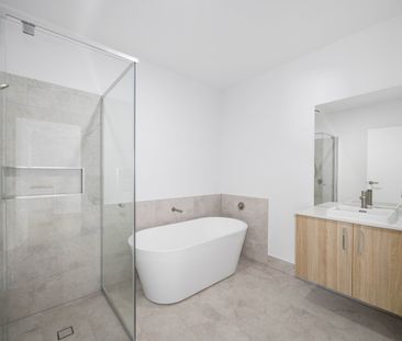 4 Makybe Diva Mews, Port Macquarie NSW 2444 - House For Rent | Domain - Photo 2