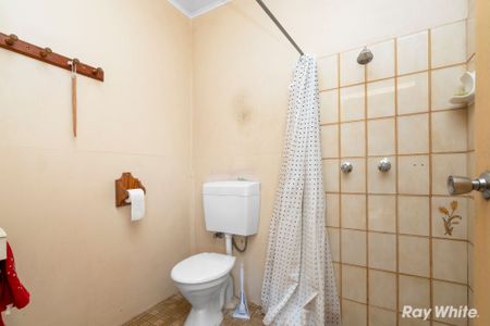 Fully Furnished Living in the Heart of Wagga Wagga - Photo 4