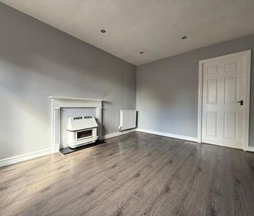 2 bedroom end of terrace house to rent - Photo 4