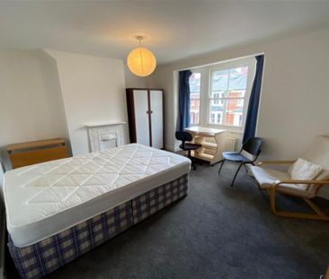 5 bedroom terraced house to rent - Photo 2