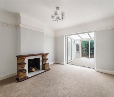 To Let 4 Bed House - Semi-Detached - Photo 2