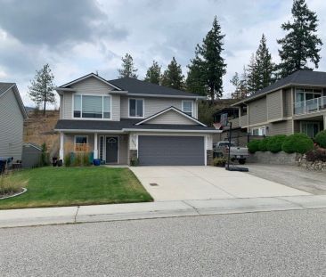 Amazing 3 bed 2 bath home in West Kelowna - Photo 4