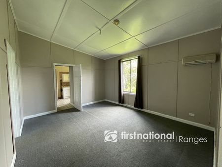 Charming weatherboard Farmhouse - Photo 5