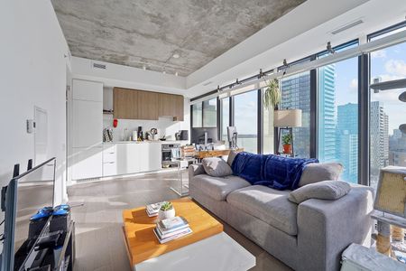 For Lease - 161 Roehampton Avenue Unit# 1512, Toronto, Ontario - Photo 2