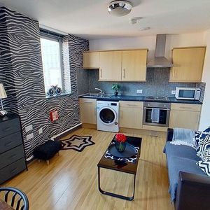 Studio to rent - Photo 3