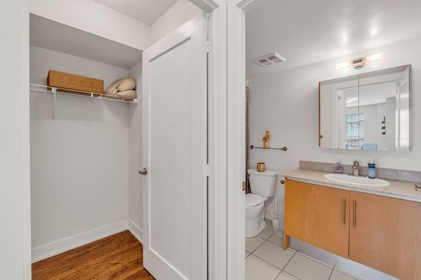 For Lease - 20 Blue Jays Way Unit# 1922, Toronto, Ontario - Photo 1