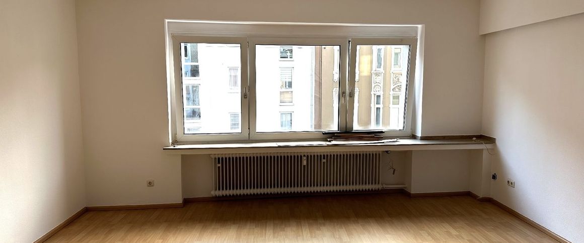 Düsseldorf-Oberbilk: 1-Zimmer-Wohnung mit Balkon! - Foto 1
