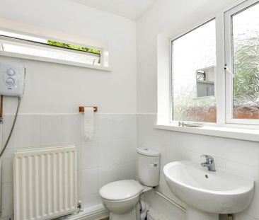 3 bedroom terraced house to rent - Photo 2