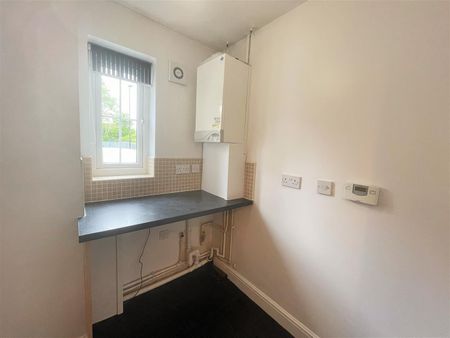 2 Bedroom Ground Floor Flat for rent in Lakeside Mews, Thorne, Doncaster - Photo 4