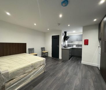 Adelaide Terrace, TW8, Brentford - Photo 6