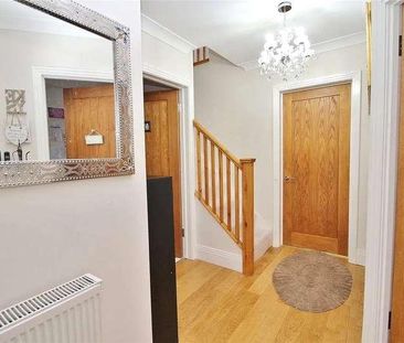 Elm Close, Woking, Surrey, GU21 - Photo 6