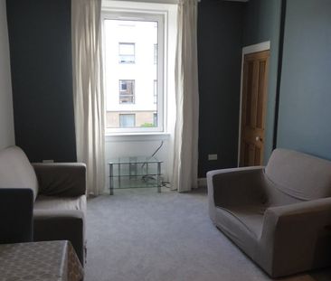 2 Bed Flat, Dalgety Road, EH7 - Photo 1