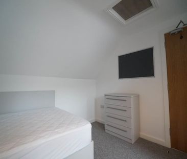 Henllys Deiniol Road - Photo 2