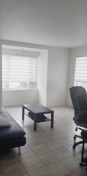 Superbe condo 4 1/2 à louer - Photo 1