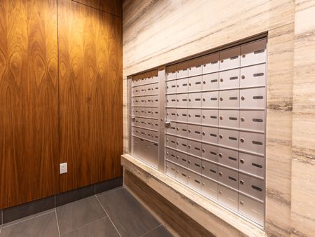 For Lease - 8 Ann Street Unit# 603, Mississauga, Ontario - Photo 4