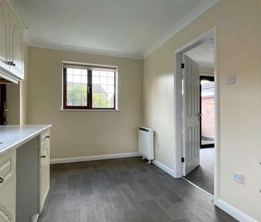 Willoughby Gardens, Leicester, LE3 - Photo 3
