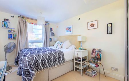 5 Bed Flat, Bluewater House, SW18 - Photo 2