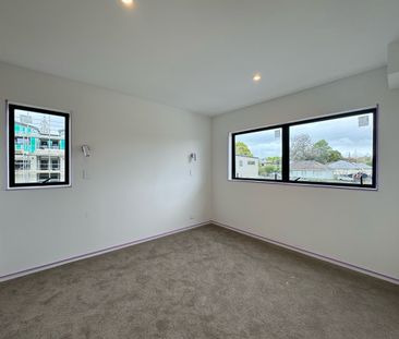 Brand New 2 Bedroom Apartment - Photo 2