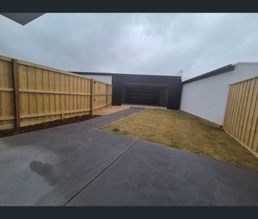 9 Seraphina Dr, Wyndham Vale, Vic 3024 - Photo 1