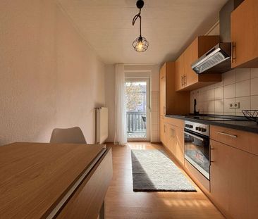 KL - Ost, 2 ZKB, EBK, Tageslichtbad, Balkon *Teilmöbliert* - Photo 3