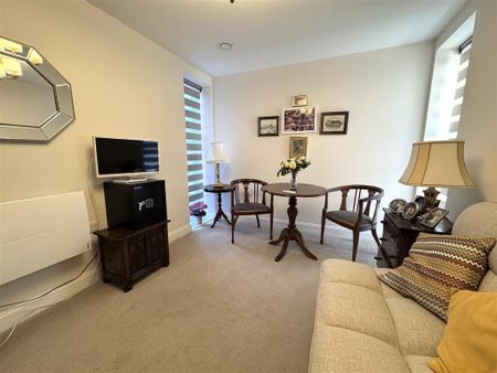 2 bedroom apartment to rent - Photo 2