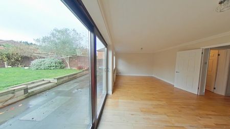 3 bedroom detached house to rent - Photo 4