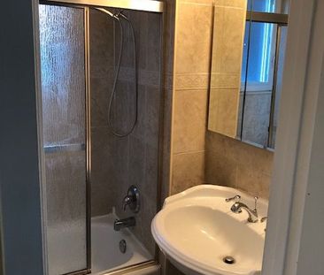 For Lease - 647 Vaughan Road Unit# A2, Toronto, Ontario - Photo 2