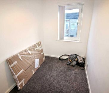 3 bedroom terraced house to rent - Photo 6