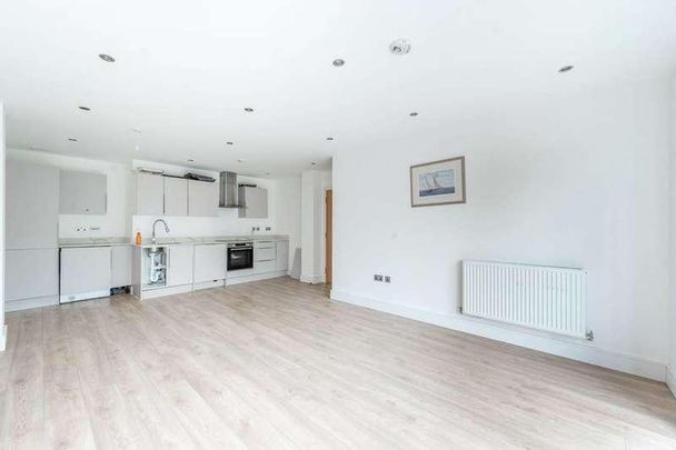 Steeplands, Bushey, WD23 - Photo 1