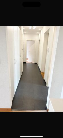 Charmante 3.5-Zimmer-Altbauwohnung mit Balkon in Basel - Photo 5